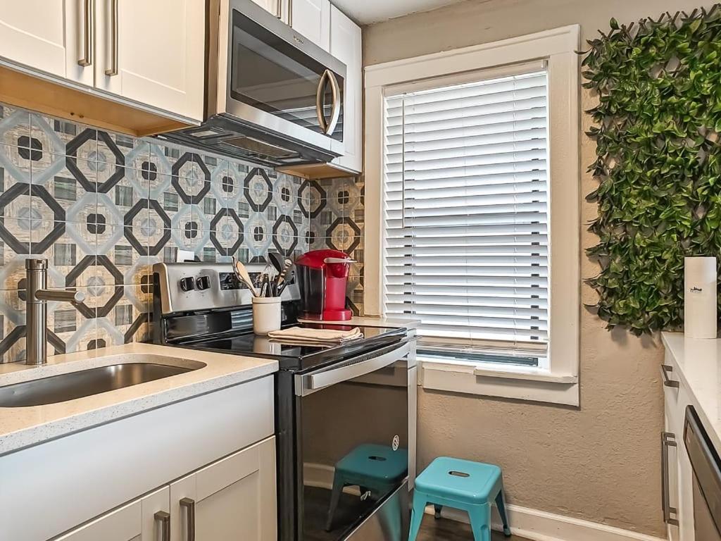 Вилла Heart Of Westport 1Br Канзас-Сити Экстерьер фото