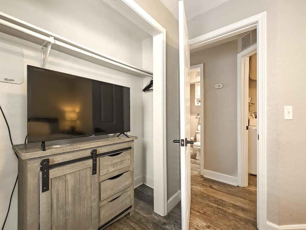 Вилла Heart Of Westport 1Br Канзас-Сити Экстерьер фото